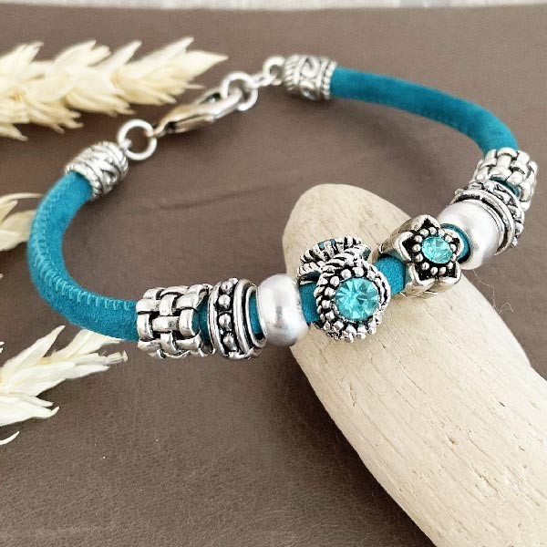 Kit bracelet cuir nappa daim couture turquoise perles antiques