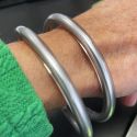 Bracelet jonc en silicone couleur métallisée a personnaliser
