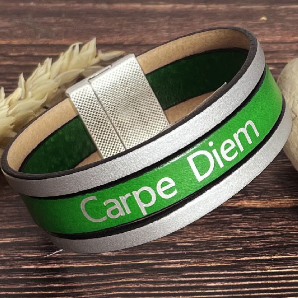 Kit tutoriel bracelet cuir vert Carpe Diem