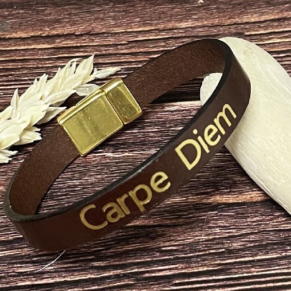 Tutoriel pour bracelet cuir marron transfert Carpe Diem et fermoir or