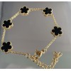Bracelet chainette acier inoxydable fleurs noires emailles plaque or