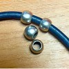 2 perles rondes argent pour cuir 5mm 4627