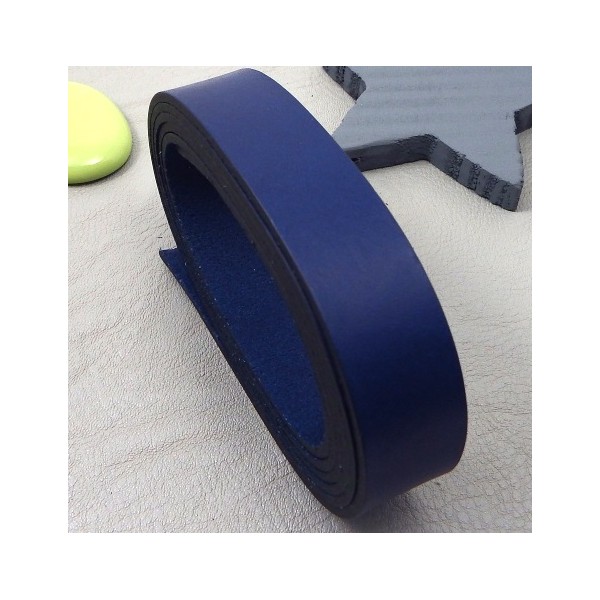 cuir plat 20mm bleu haute qualite par 19cm