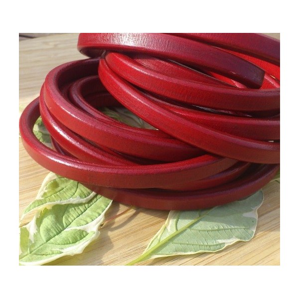 Cuir ovale regaliz rougepar 20cm
