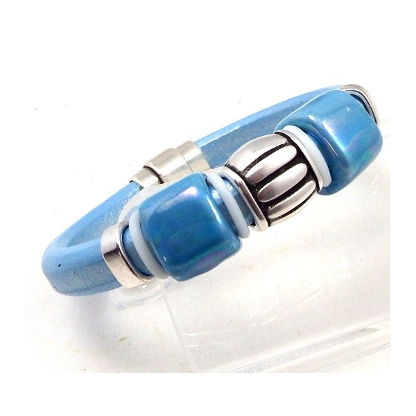 Cuir ovale regaliz bleu metal  - exemple de bracelet
