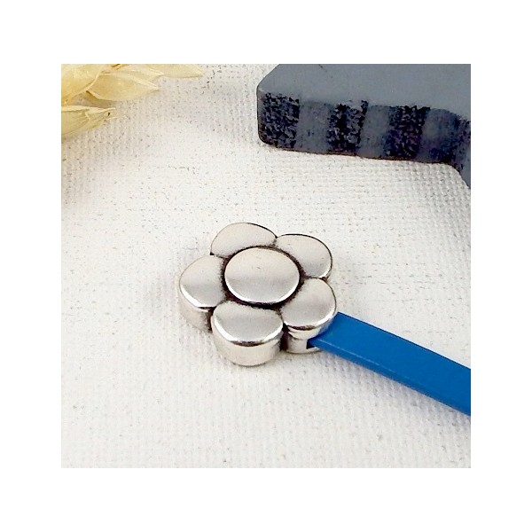 fermoir magnetique fleur plaque argent pour cuir plat 5 a 6 mm