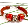 Bracelet cuir réalisé avec Perle passante ceramique rouge 