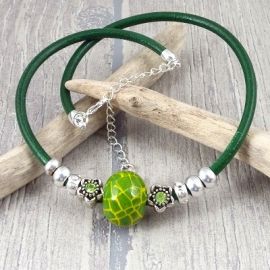Kit collier cuir vert perles strass et ceramique