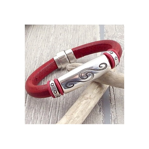Kit tutoriel bracelet cuir regaliz rouge fonce ethnique boho avec perles et fermoir plaque argent