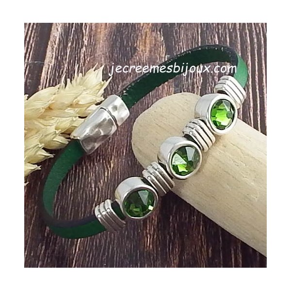 Kit bracelet cuir vert tendre avec cristal swarovski emeraude et argent