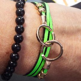 Kit bracelet en cuir fin vert fluo avec fermoir menottes or rose