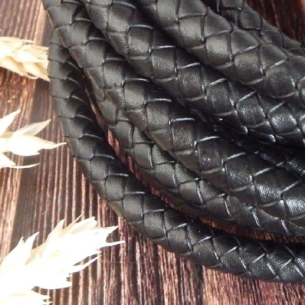 Cordon cuir rond tresse noir 8MM par 20cm