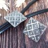 Passant fleur de lys acier inoxydable pour cuir 10x5mm